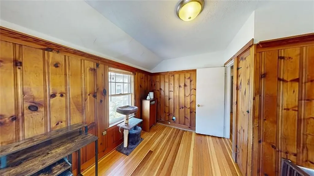 21 Avenue B Woonsocket RI 02895