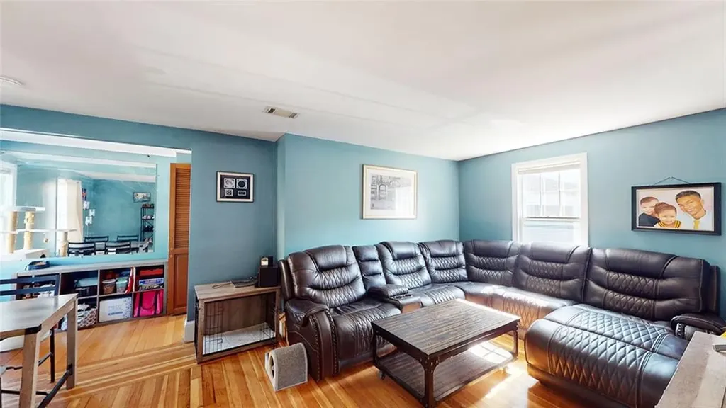 21 Avenue B Woonsocket RI 02895