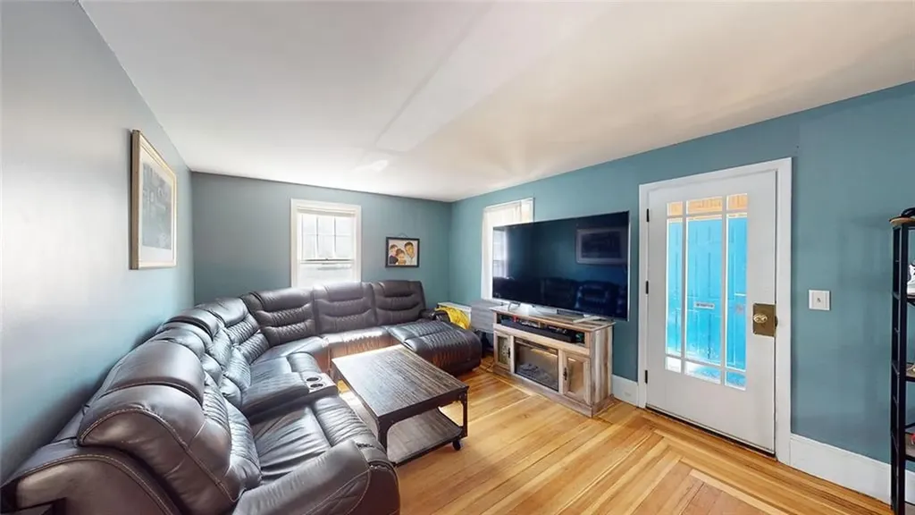 21 Avenue B Woonsocket RI 02895