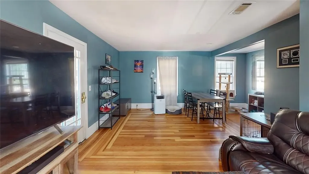 21 Avenue B Woonsocket RI 02895
