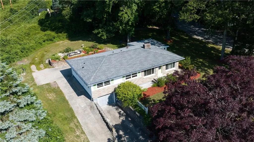 95 Angell Road Lincoln RI 02865