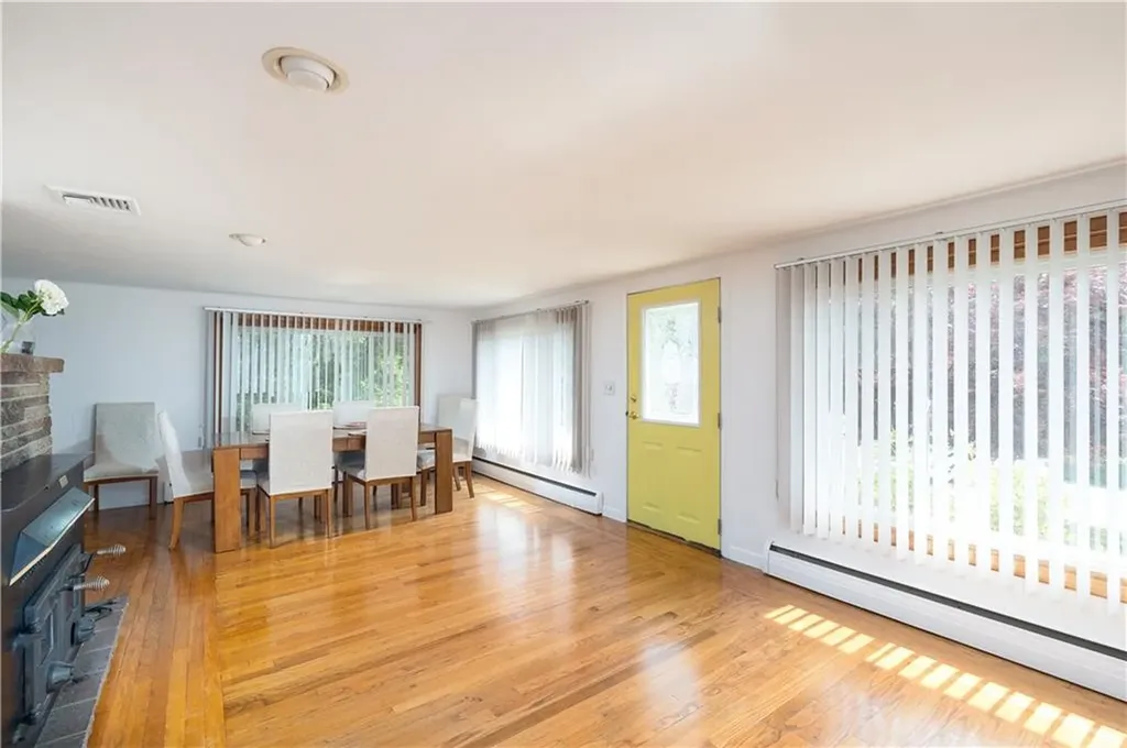 95 Angell Road Lincoln RI 02865