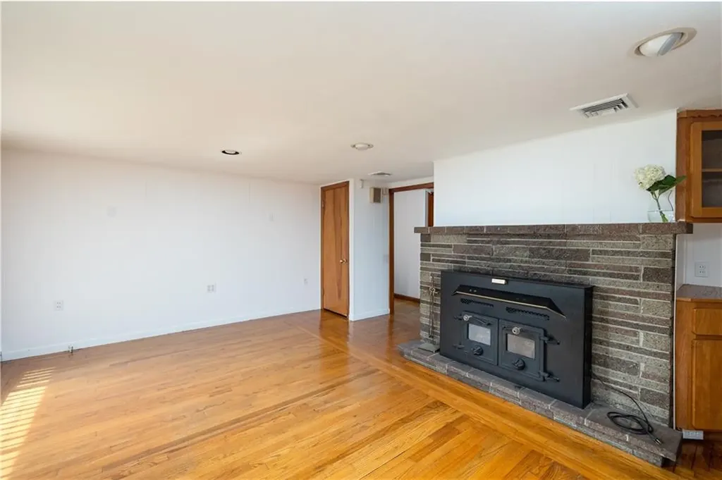 95 Angell Road Lincoln RI 02865