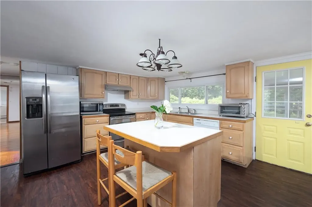 95 Angell Road Lincoln RI 02865