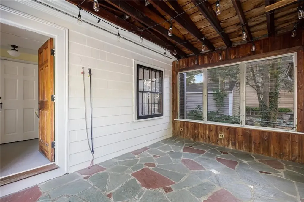 60 Elmcroft Avenue Providence RI 02908