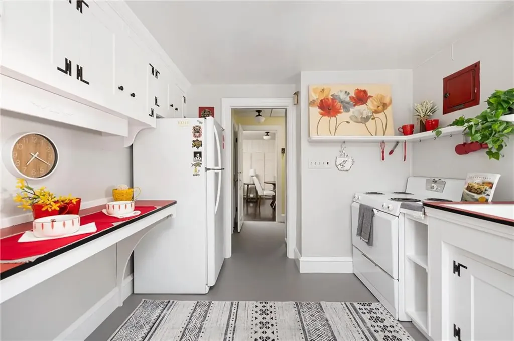 60 Elmcroft Avenue Providence RI 02908
