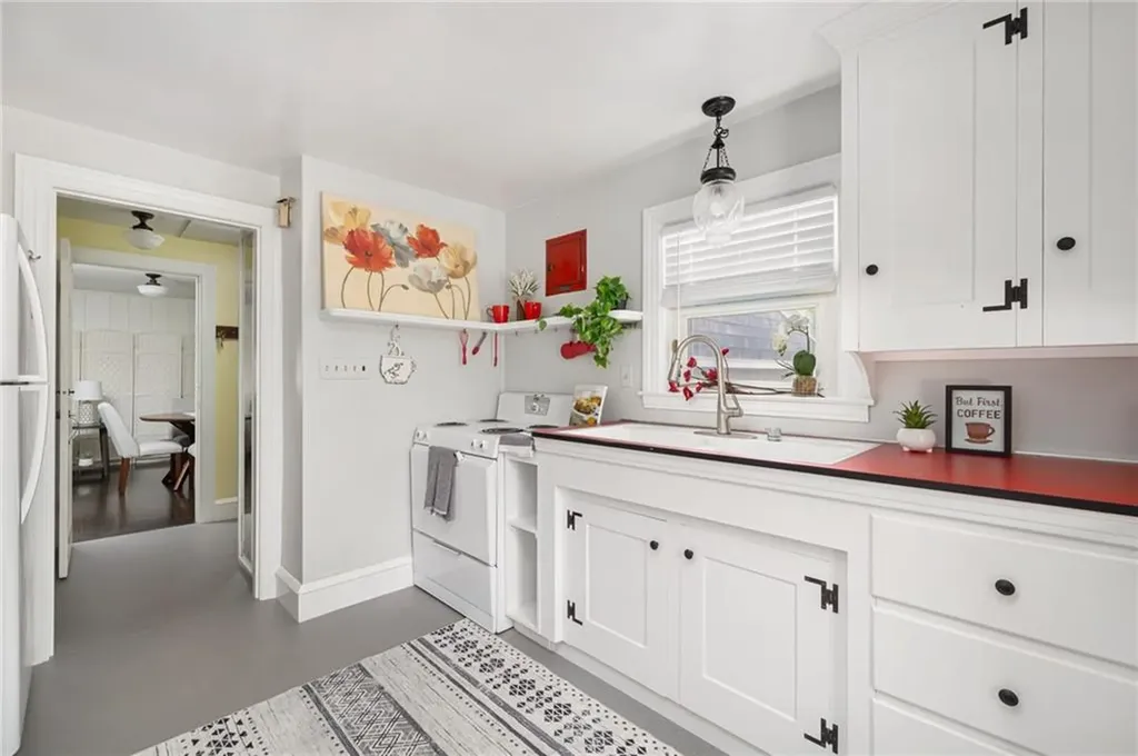 60 Elmcroft Avenue Providence RI 02908