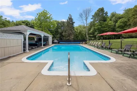 14 Holmested Court Jamestown RI 02835