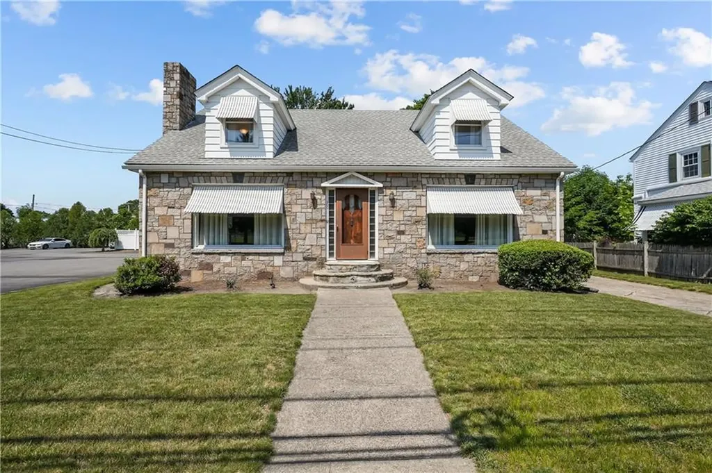 400 Newport Avenue Pawtucket RI 02861