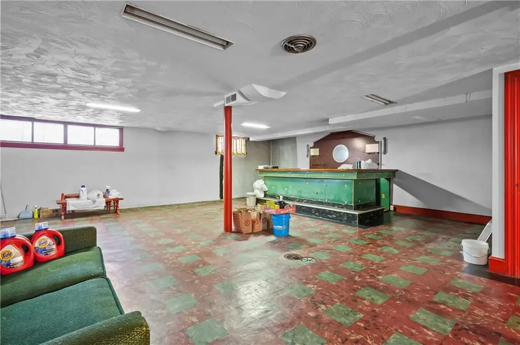 400 Newport Avenue Pawtucket RI 02861