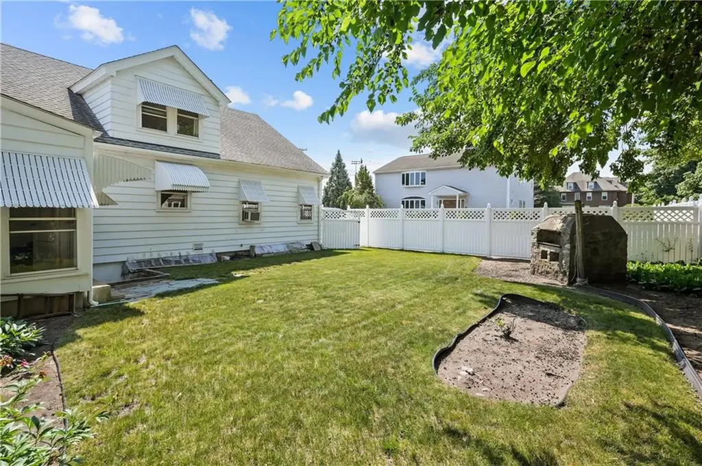 400 Newport Avenue Pawtucket RI 02861