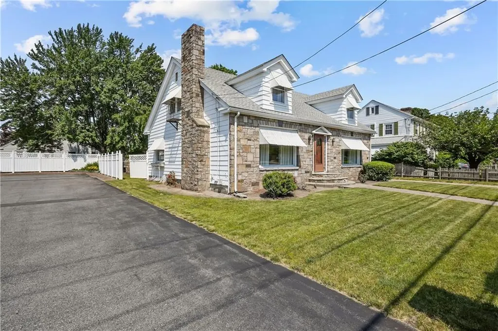 400 Newport Avenue Pawtucket RI 02861