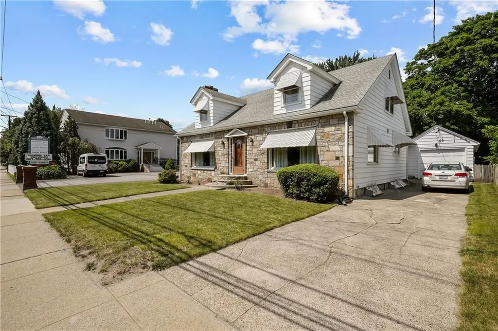 400 Newport Avenue Pawtucket RI 02861