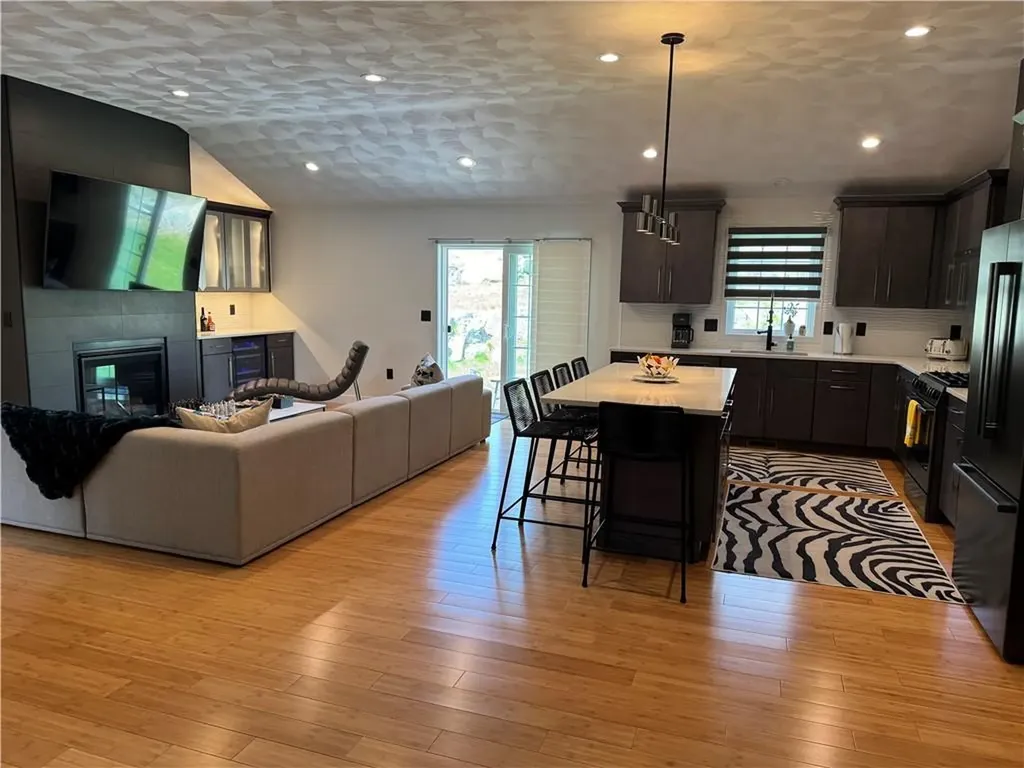 48 Abatecola Way Johnston RI 02919