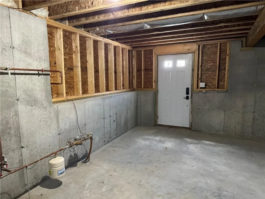 48 Abatecola Way Johnston RI 02919