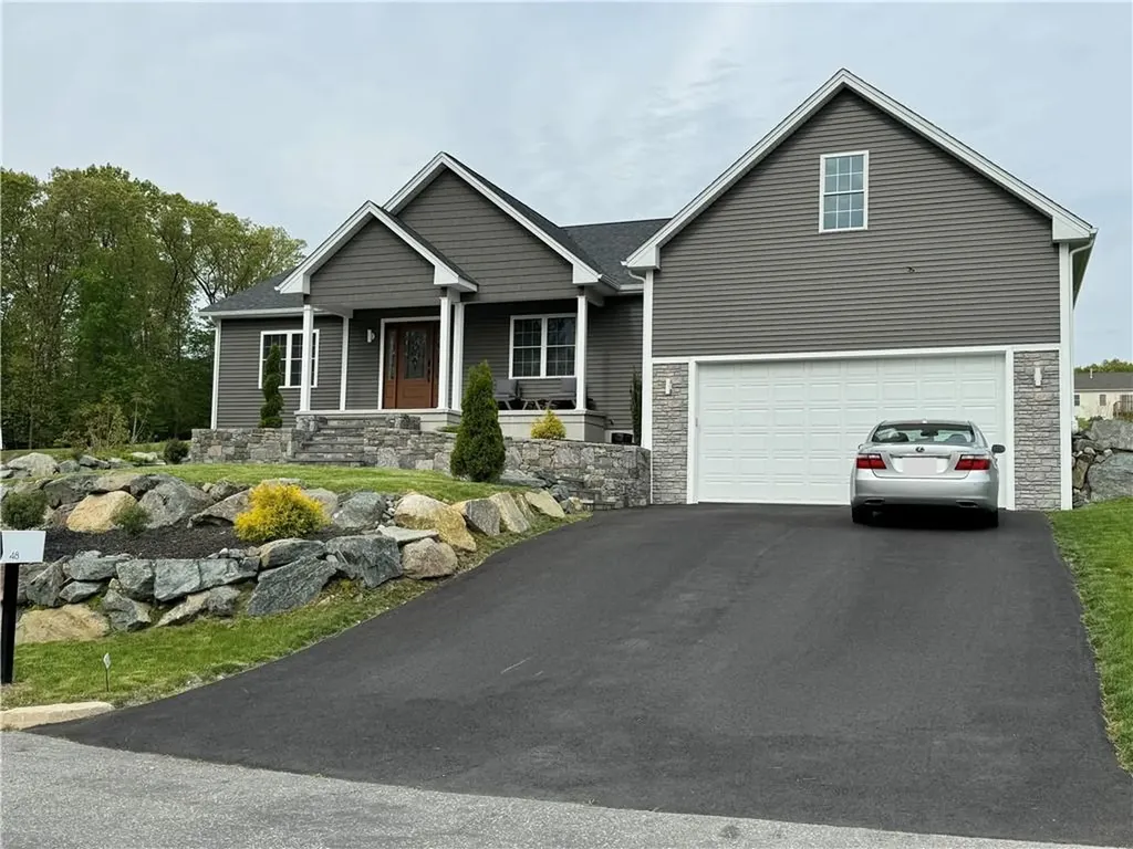 48 Abatecola Way Johnston RI 02919