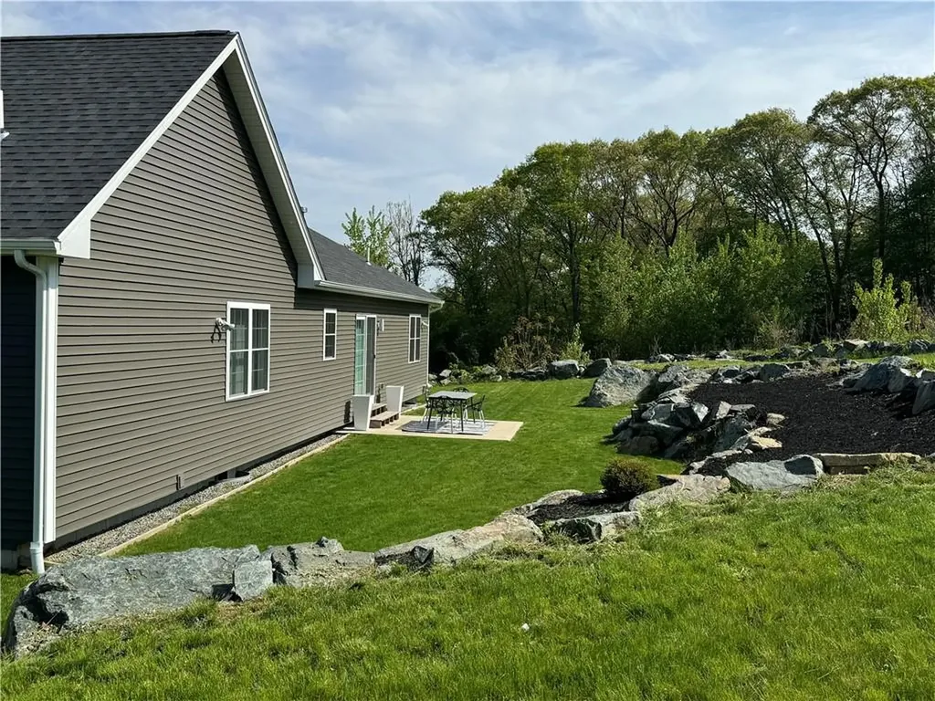 48 Abatecola Way Johnston RI 02919