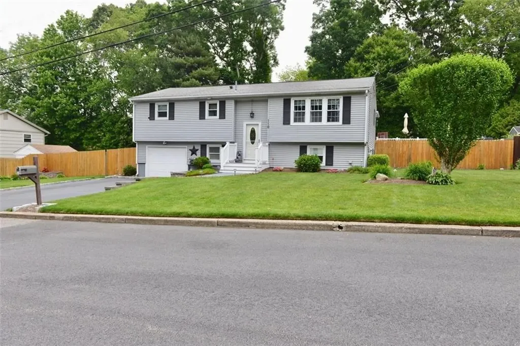 110 Deerfield Drive West Warwick RI 02893