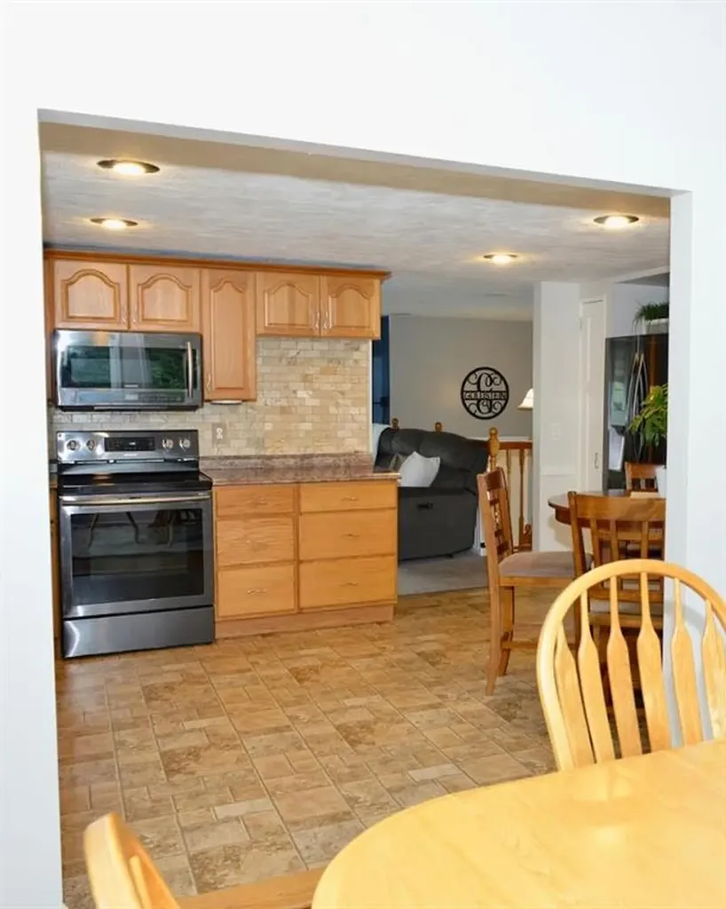 110 Deerfield Drive West Warwick RI 02893
