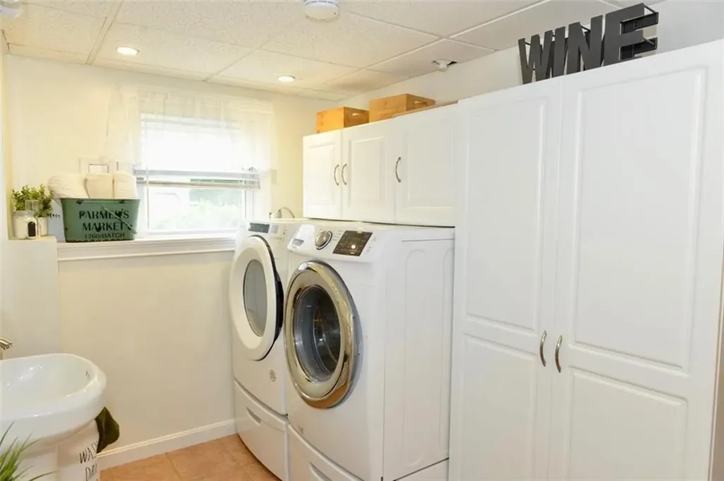 110 Deerfield Drive West Warwick RI 02893