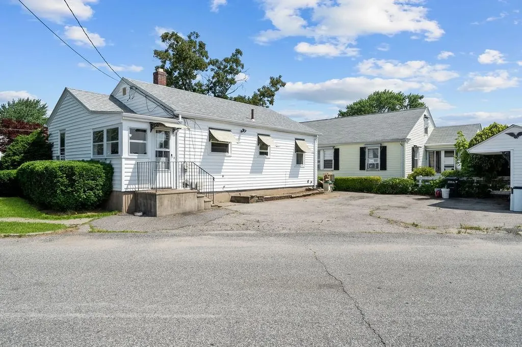 29 Peerless Street Cranston RI 02910