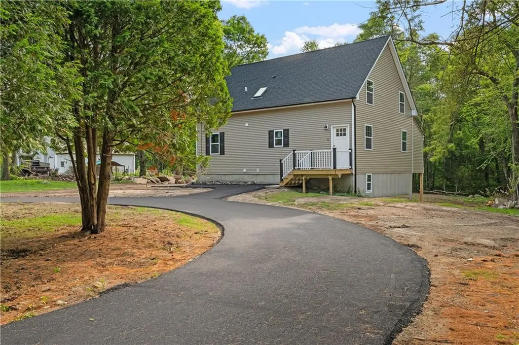 5 Shippee Schoolhouse Road Foster RI 02825