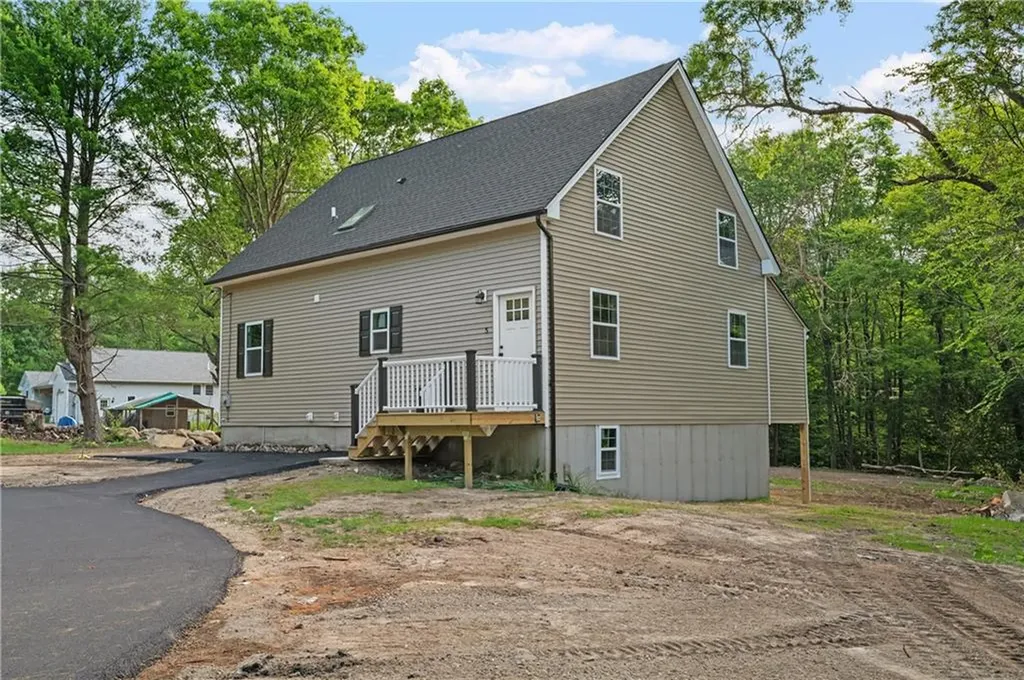 5 Shippee Schoolhouse Road Foster RI 02825