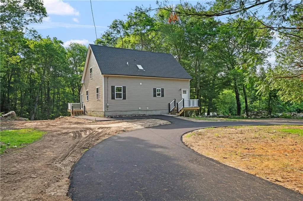 5 Shippee Schoolhouse Road Foster RI 02825