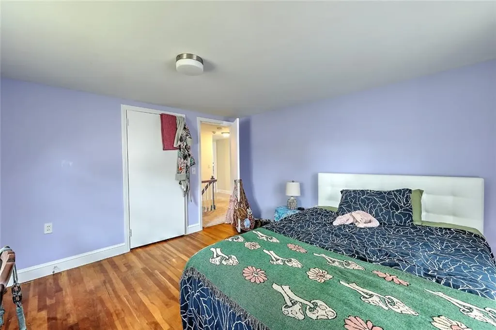 30 Anchorage Way Barrington RI 02806