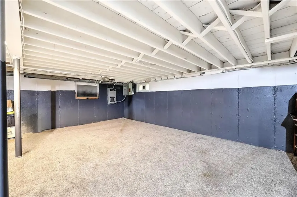 30 Anchorage Way Barrington RI 02806