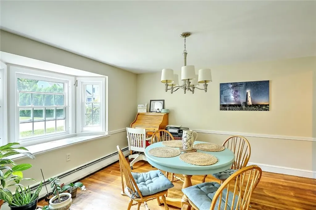 30 Anchorage Way Barrington RI 02806