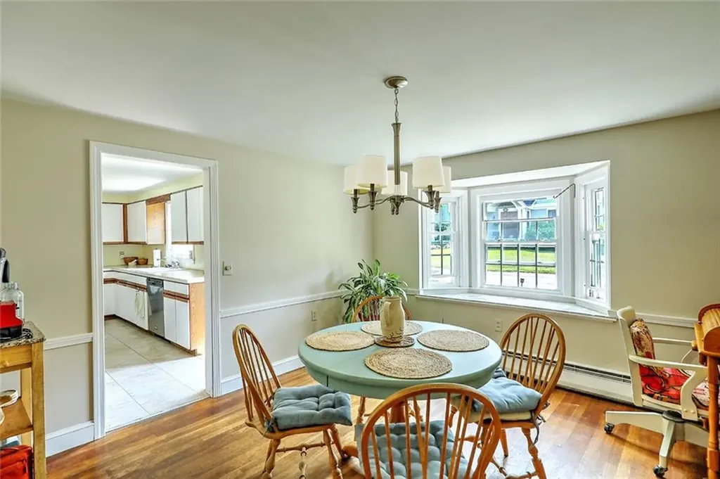 30 Anchorage Way Barrington RI 02806