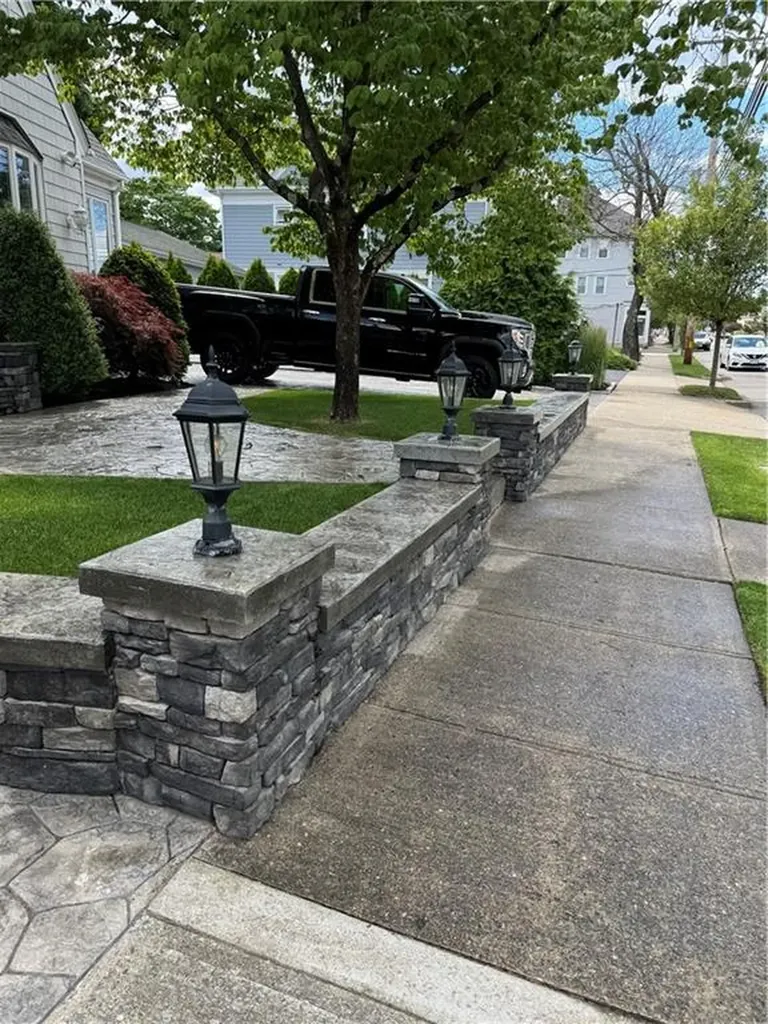 605 607 Armistice Boulevard Pawtucket RI 02861