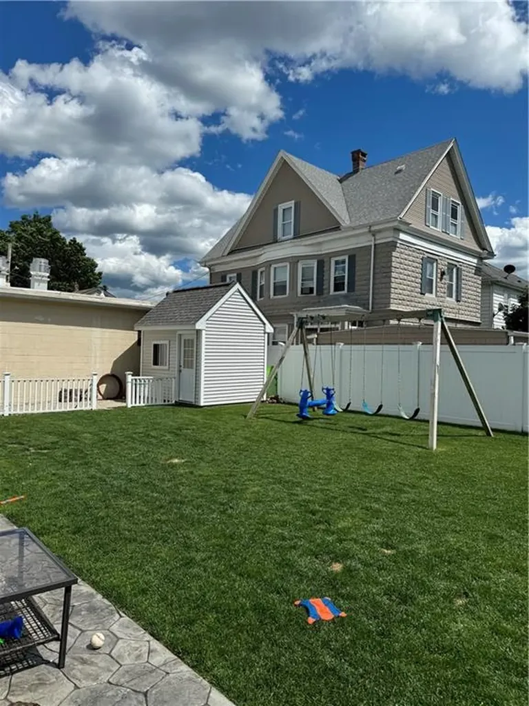 605 607 Armistice Boulevard Pawtucket RI 02861