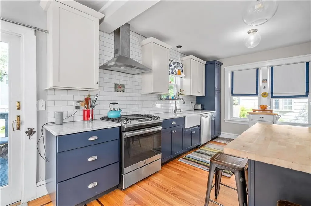 152 Modena Avenue Providence RI 02908