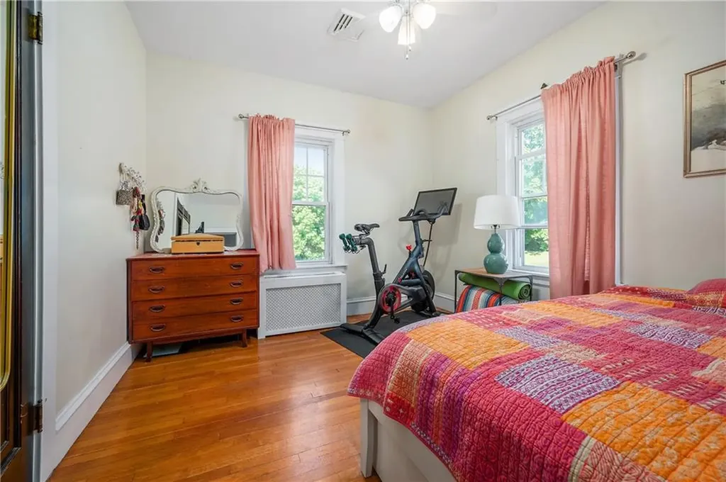 152 Modena Avenue Providence RI 02908