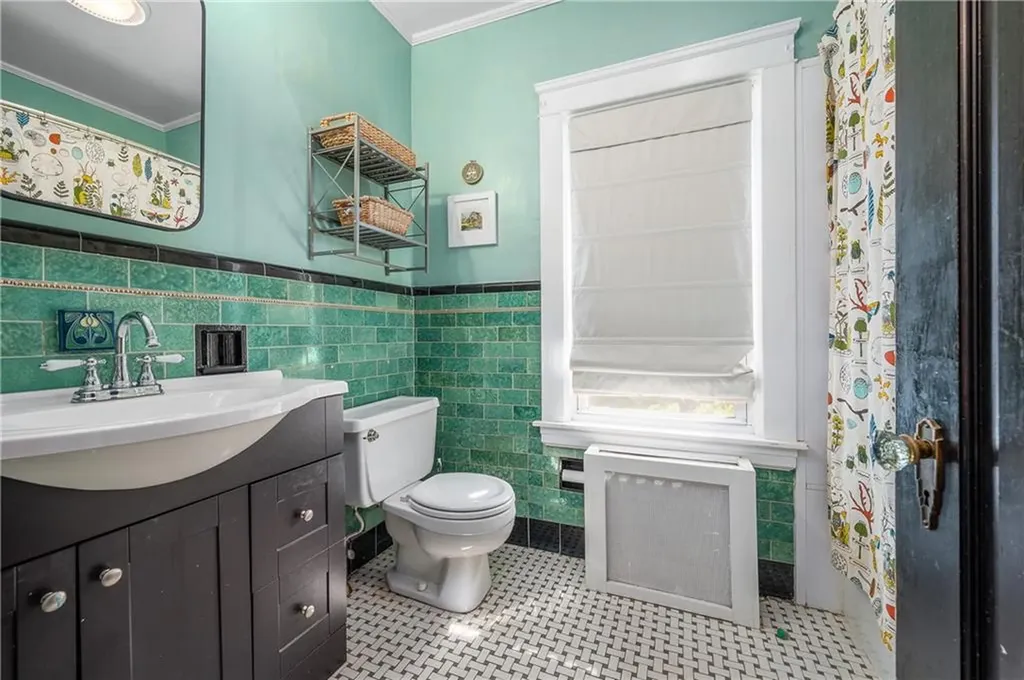 152 Modena Avenue Providence RI 02908