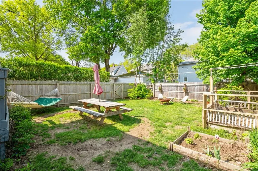 152 Modena Avenue Providence RI 02908