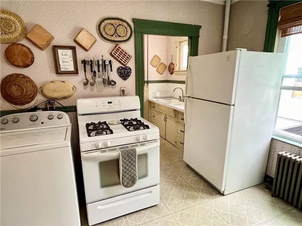 56 Asylum Street Woonsocket RI 02895