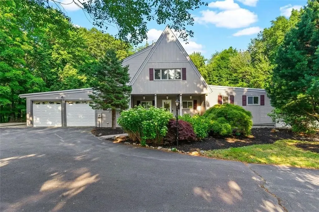 24 Tallyho Road Cumberland RI 02864