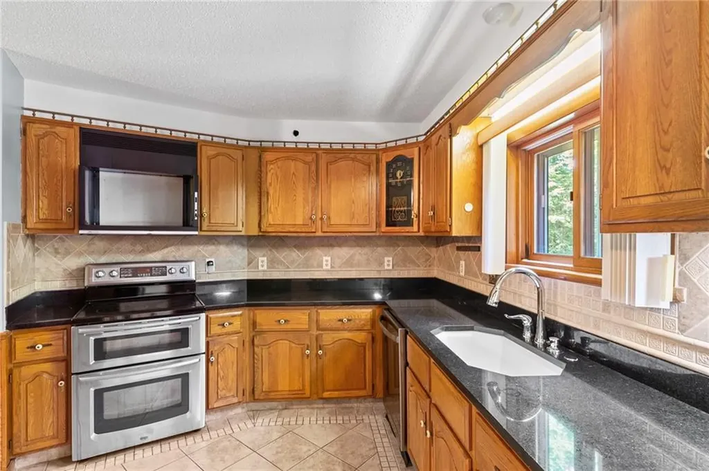 24 Tallyho Road Cumberland RI 02864