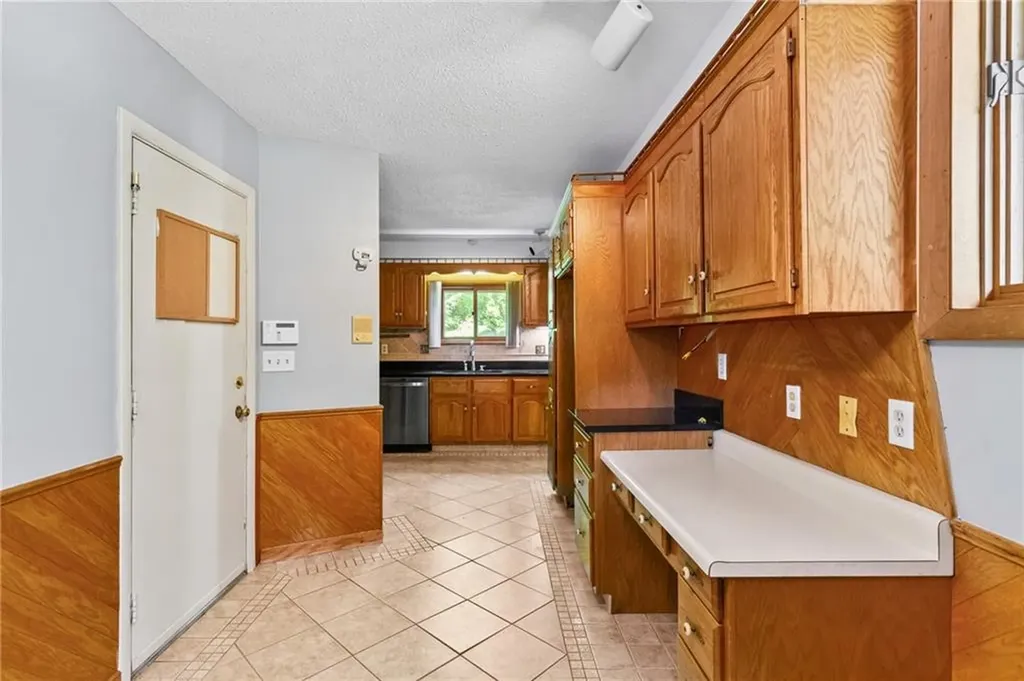 24 Tallyho Road Cumberland RI 02864