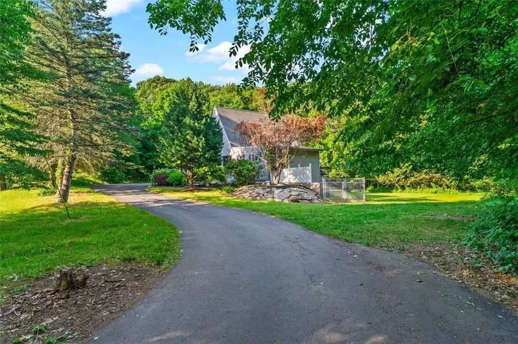 24 Tallyho Road Cumberland RI 02864