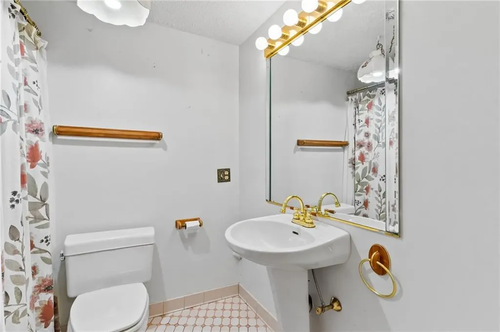 24 Tallyho Road Cumberland RI 02864