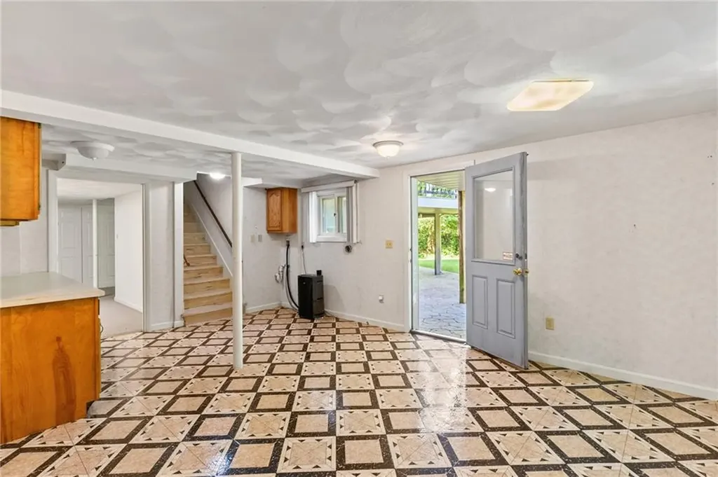 24 Tallyho Road Cumberland RI 02864