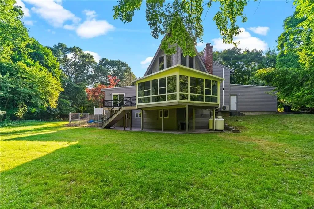 24 Tallyho Road Cumberland RI 02864
