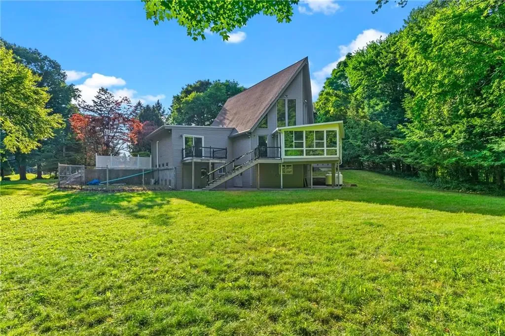 24 Tallyho Road Cumberland RI 02864