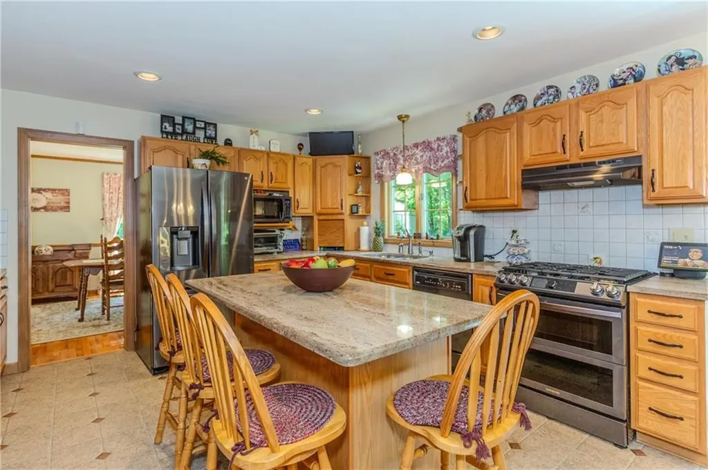 46 South Eagle Nest Drive Lincoln RI 02865