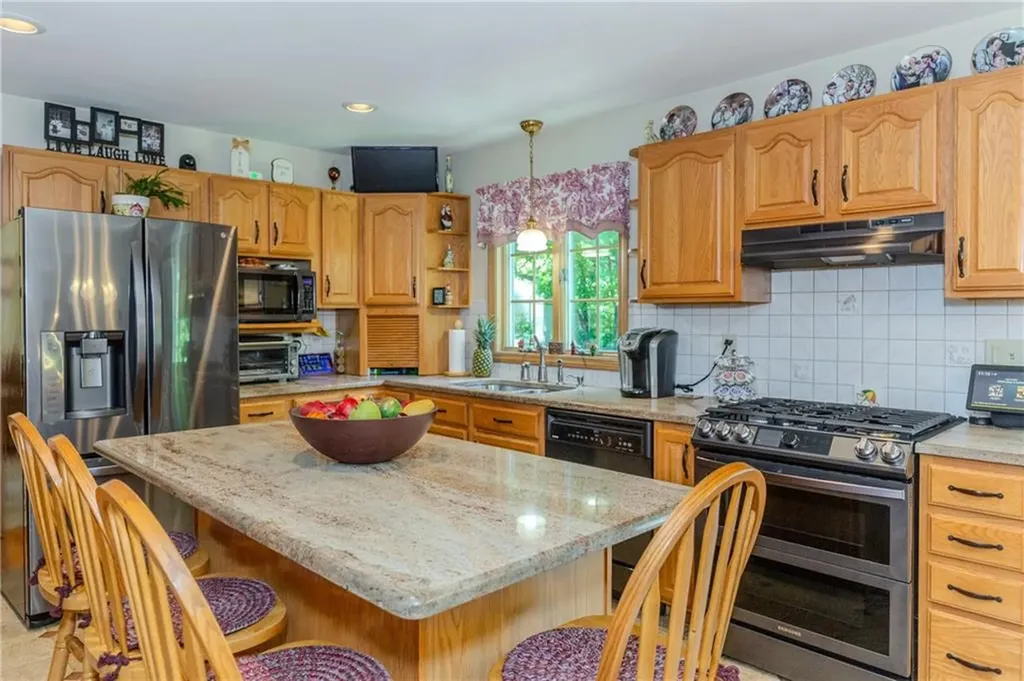 46 South Eagle Nest Drive Lincoln RI 02865
