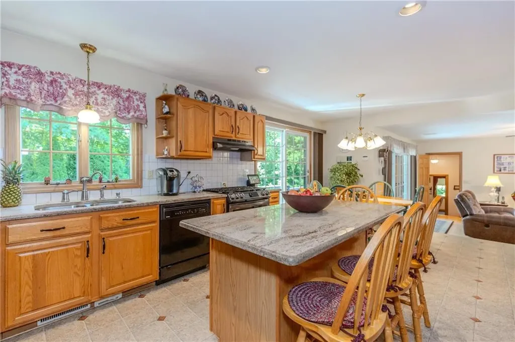 46 South Eagle Nest Drive Lincoln RI 02865